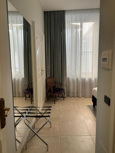 Navona Theatre Hotel - image 11