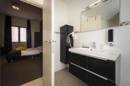 Hotel Florent - main image