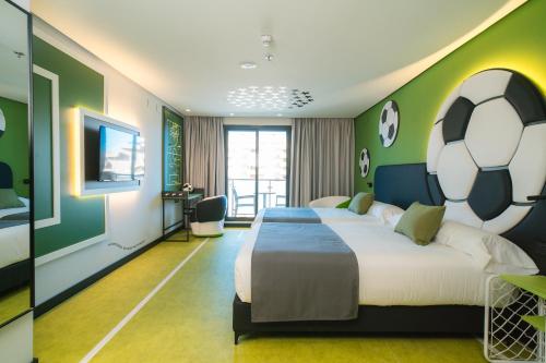 2 double beds, 1 sofa bed