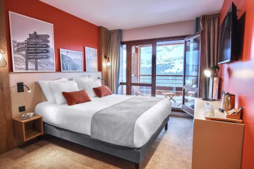 Double Room with Mountain View