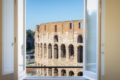 Colosseo View Atmosphere by Rental in Rome, Roma