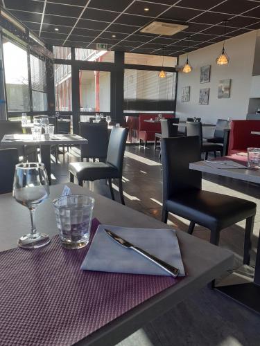 Fasthotel Montmarault - image 14
