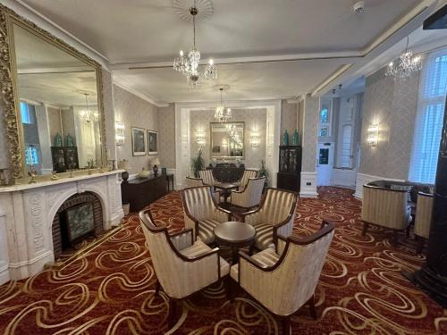 Bar/lounge, Botleigh Grange Hotel in Eastleigh