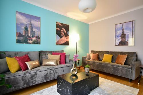 Central Warsaw Pol in Central Warsaw Pol in