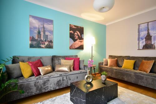 Central Warsaw Pol in Central Warsaw Pol in