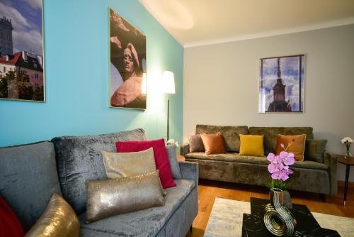 Central Warsaw Pol in Central Warsaw Pol in