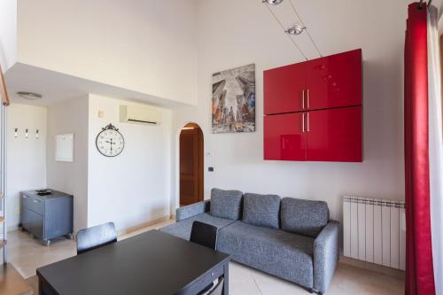 EUR Moravia Attico panoramico con terrazzo, fino a 5 ospiti, Roma (foto 2)