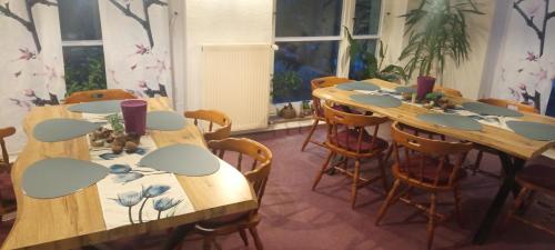 餐飲選擇, “瓦蒂杜爾”潘森酒店 (Pension Waldidyll) in 施督巴赫