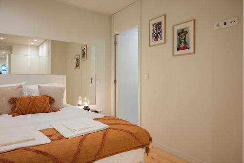 Cosy House Downtown Porto with swimming pool and AC - image 2
