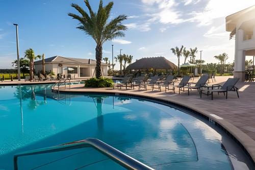 Swimming pool, Joyful Home at the best resort in Orlando in Hunters Creek