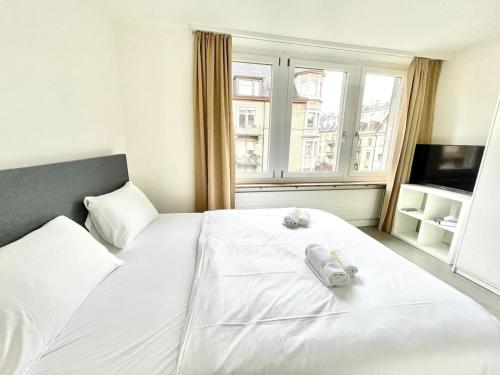 Urban Oasis with Queen Bed and View BE-18, Zürich (Foto 7)