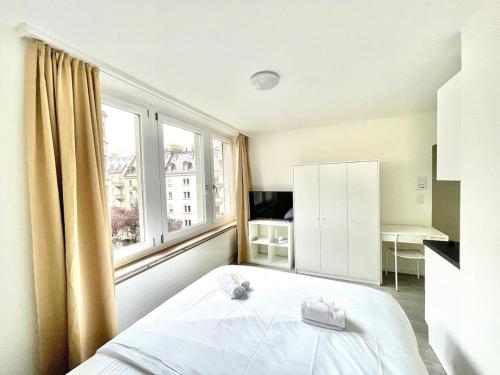 Urban Oasis with Queen Bed and View BE-18, Zürich (Foto 8)