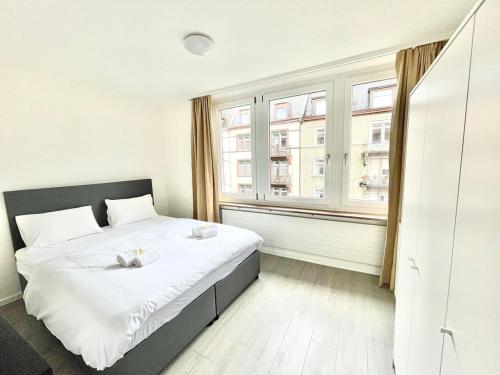 Urban Oasis with Queen Bed and View BE-18, Zürich (Foto 10)