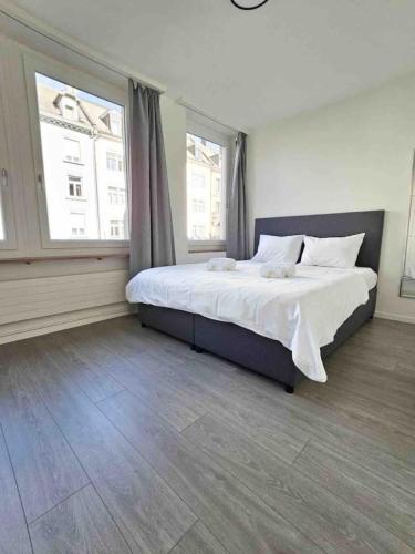 Downtown Deluxe Studio with Queen Bed BE-25, Zürich (photo 3)