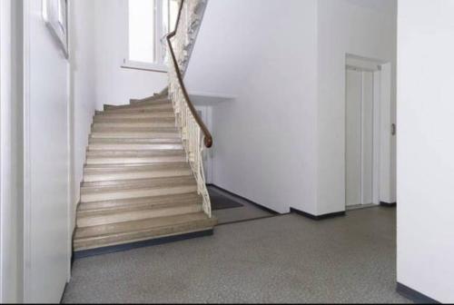 Urban Oasis with Queen Bed and View BE-32, Zürich (photo 10)