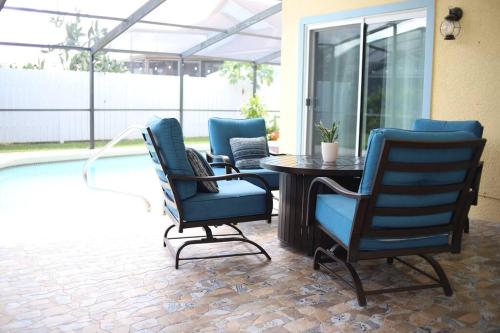 NEW Disney World Villa 4BR, Private Pool Fam Retreat near Lake Saint Charles