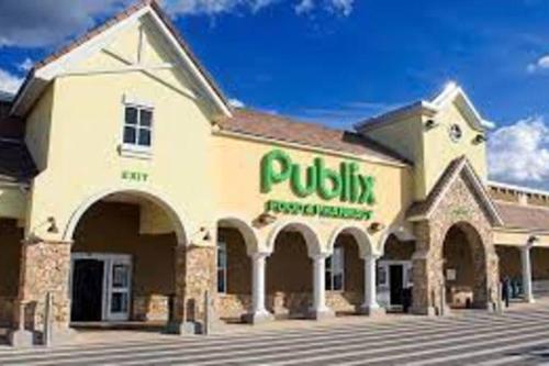 NEW Disney World Villa 4BR, Private Pool Fam Retreat near Lake Saint Charles