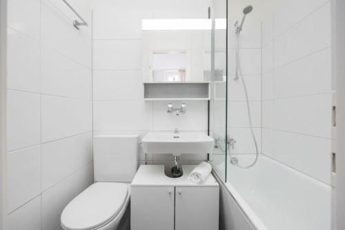 Urban Oasis with Queen Bed and View BE-24, Zurych (zdjęcie 7)
