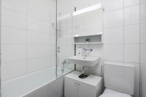 Downtown Deluxe Studio with Queen Bed BE-55, Zürich (photo 4)