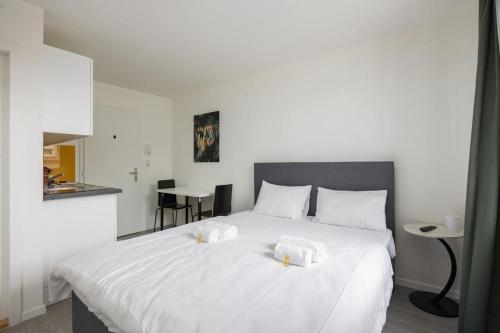 Downtown Deluxe Studio with Queen Bed BE-55, Zürich (photo 10)