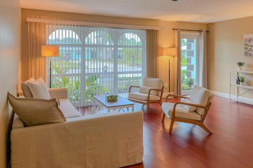 A Sunshine State of Mind in North River Shores, USA