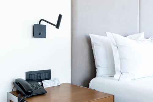 Yacht Hotel - image 10