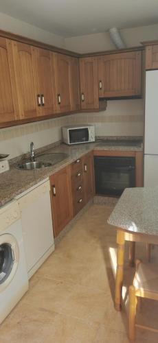 HOGAREÑO ADOSADO EN EL PUEBLO DE ARDALES HOGAREÑO ADOSADO EN EL PUEBLO DE ARDALES