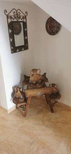 HOGAREÑO ADOSADO EN EL PUEBLO DE ARDALES HOGAREÑO ADOSADO EN EL PUEBLO DE ARDALES