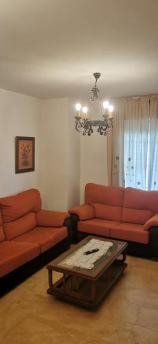 HOGAREÑO ADOSADO EN EL PUEBLO DE ARDALES HOGAREÑO ADOSADO EN EL PUEBLO DE ARDALES