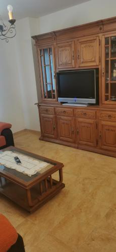 HOGAREÑO ADOSADO EN EL PUEBLO DE ARDALES HOGAREÑO ADOSADO EN EL PUEBLO DE ARDALES