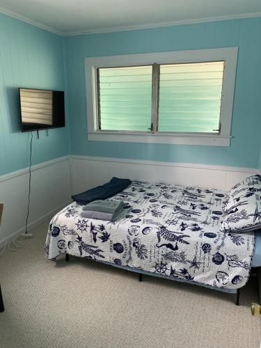 Beachfront Cottage Best Location in Ocean View! cottage in Norfolk, USA