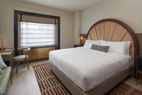 Standard King Room room in Hotel Vesper Houston a Tribute Portfolio Hotel