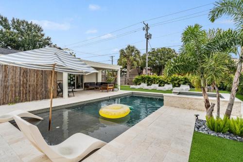 Pool and Spa Retreat in South Tampa in Tampa, USA