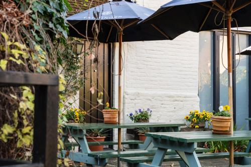 Woolpack Inn - image 9