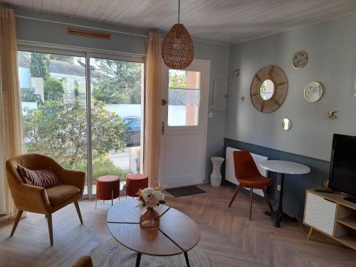 Maisonnette avec terrasse "SEPHORA" 1 pièce 2 personnes - Location saisonnière - Jard-sur-Mer