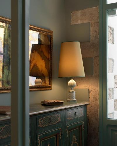 Mythos Suites Hotel - image 2