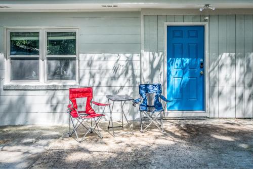 Southern Charm Getaway- 3BR in Park Circle Southern Charm Getaway- 3BR in Park Circle