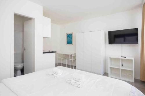 Downtown Deluxe Studio with Queen Bed BE-35, Zürich (Foto 6)