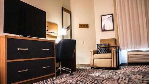 Candlewood Suites - Peoria at Grand Prairie, an IHG Hotel