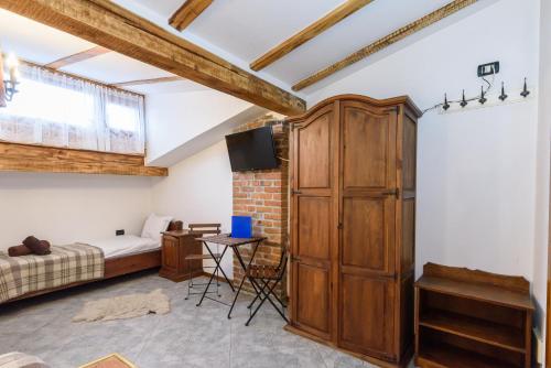 Family Room with Private Bathroom image 10