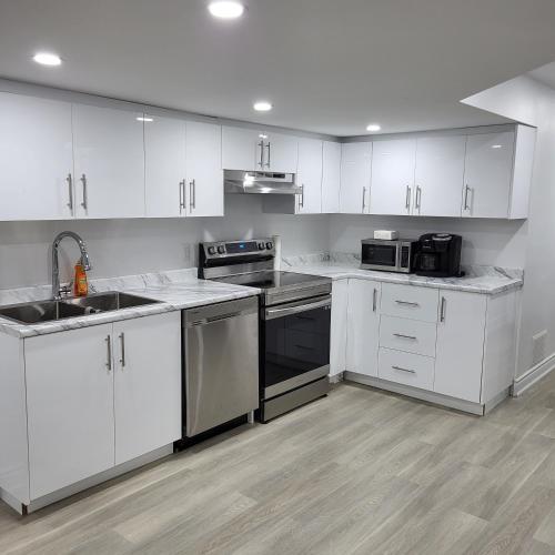 Bright 2 Bedroom Basement Apartment in Angus in Essa (ON)