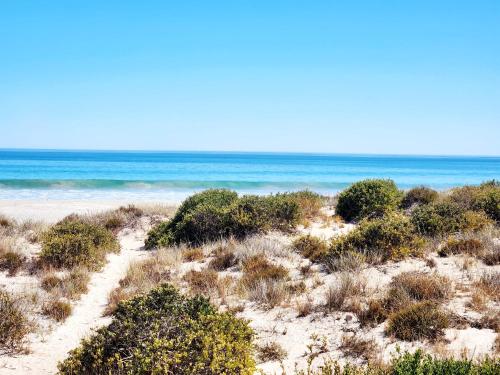 Beach Front Beach House 10 Golden Mile
