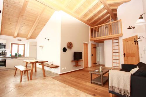 3 bedrooms, 4 beds