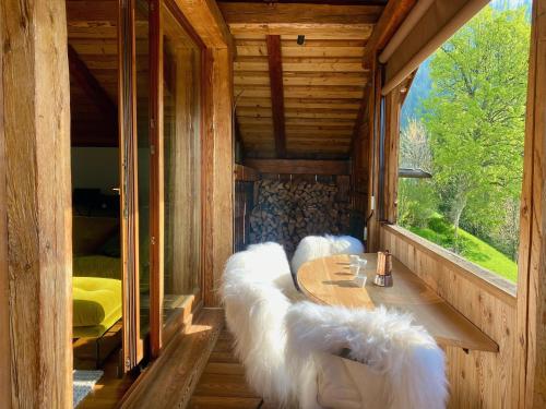Skats, Beautiful barn with garden and stunning view in Colle Santa Lucia