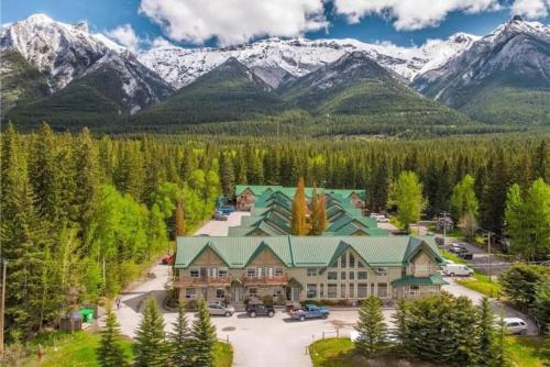 Banff National Park Wood lodge