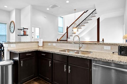 Relax in HTX POOL,15ppl,4br,4b, Houston (fotografie 10)