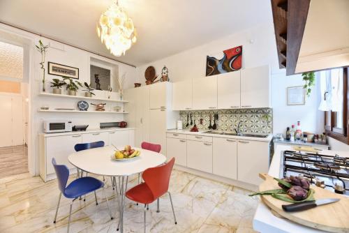 Soderini Splendor: First Floor Palazzo Charm at Castello Square, Benátky (fotografie 5)