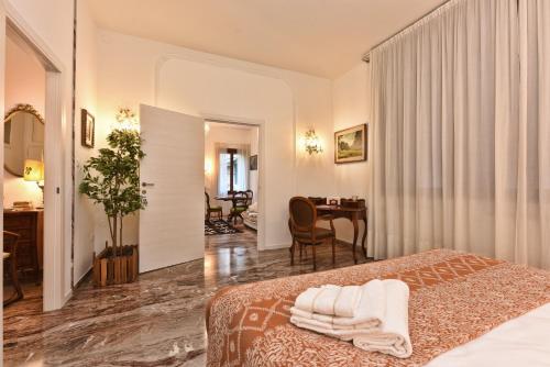 Soderini Splendor: First Floor Palazzo Charm at Castello Square, Benátky (fotografie 4)