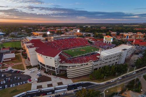 Oxford The Denver Reb