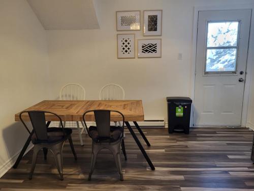Cozy 2BR in VieuxLongueuil +parking 14min Downtown in Longueuil